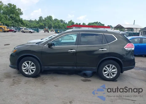 2015 Nissan Rogue Sv z USA, uszkodzony, nr VIN 5N1AT2MV2FC880554